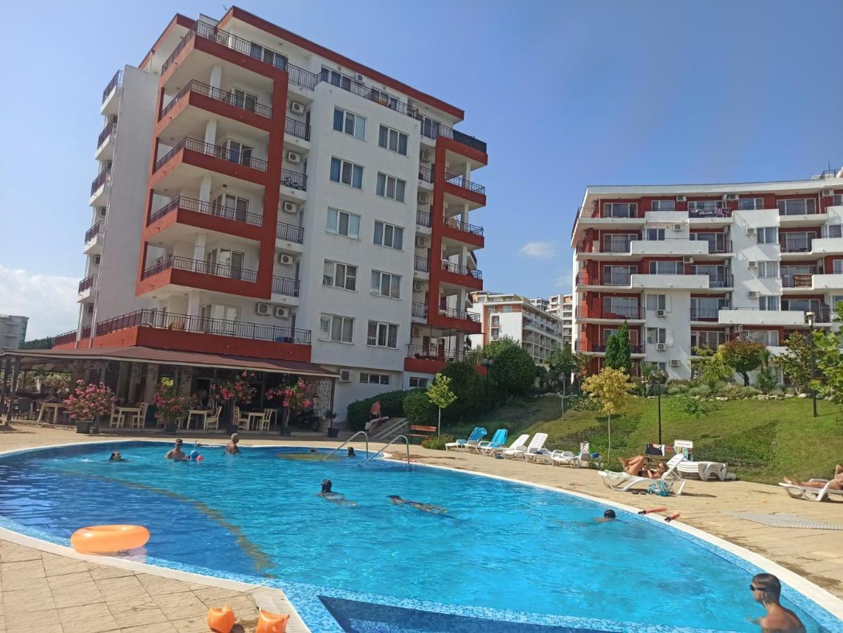 Частни Апартаменти За Гости - Панорама Бийч-Форд Нокс Sveti Vlas Esterno foto